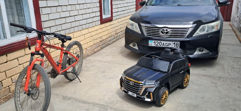 Продам машинку в отличном состоянии.