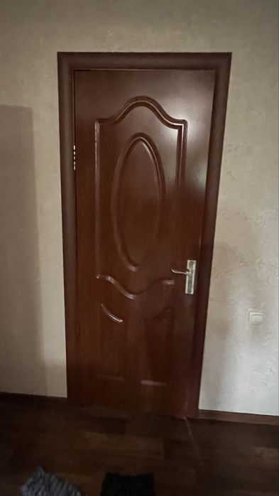 Продам межкомнатные двери.