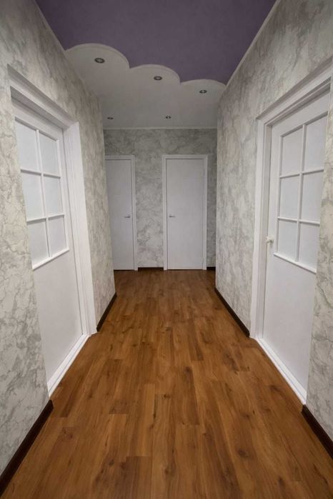 Продам трехкомнатную квартиру