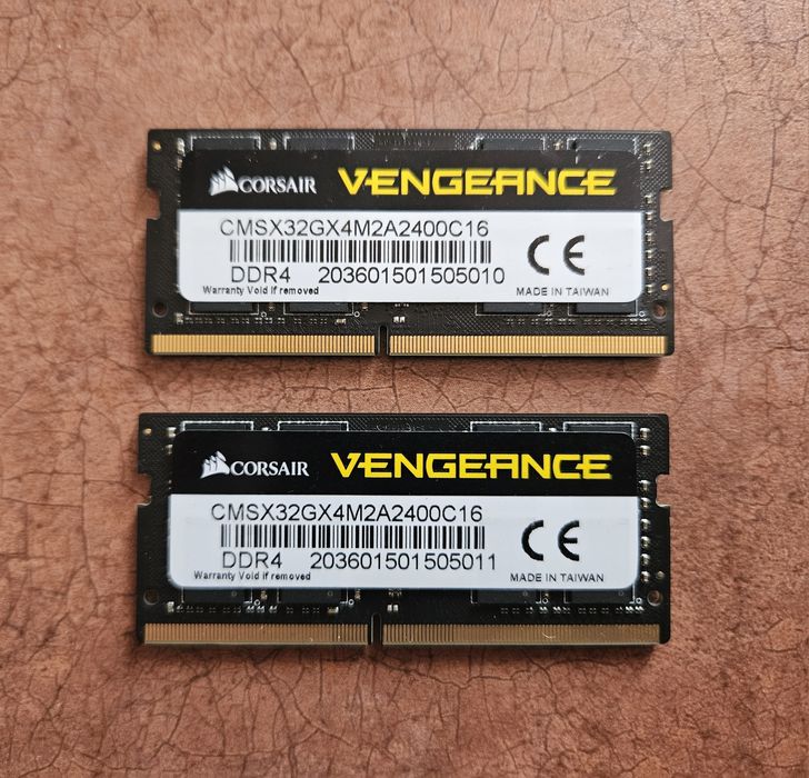Kit memorii laptop 2x 16GB DDR4 2400Mhz Corsair Vengeance