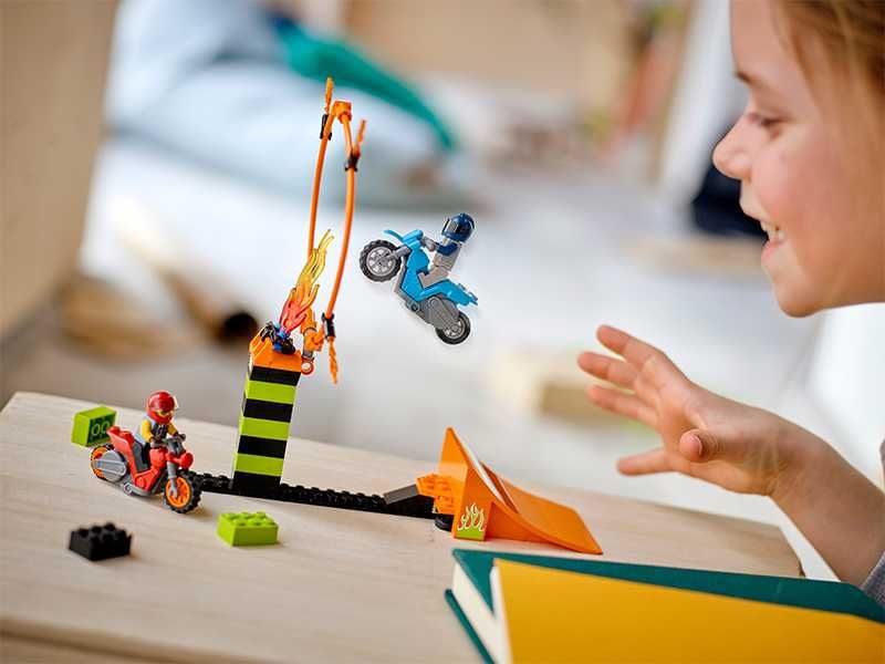 НОВИ! LEGO® City Stunt 60299 Каскадьорско състезание