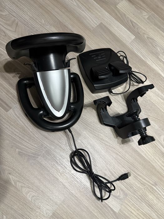 Продам игровой руль Defender