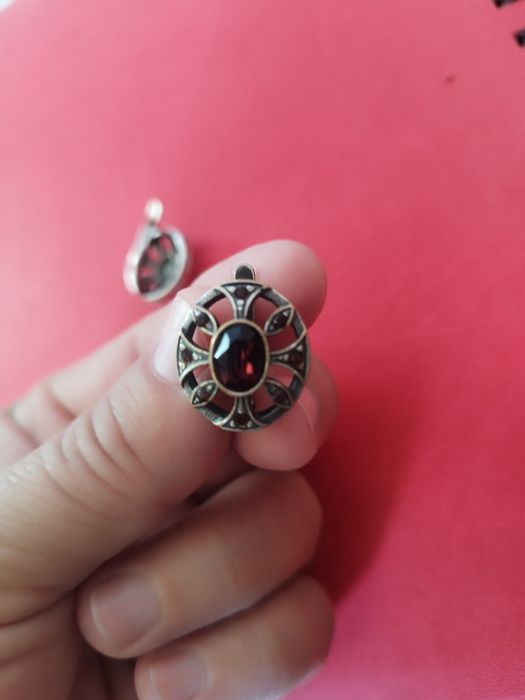 Продам серебряные серьги