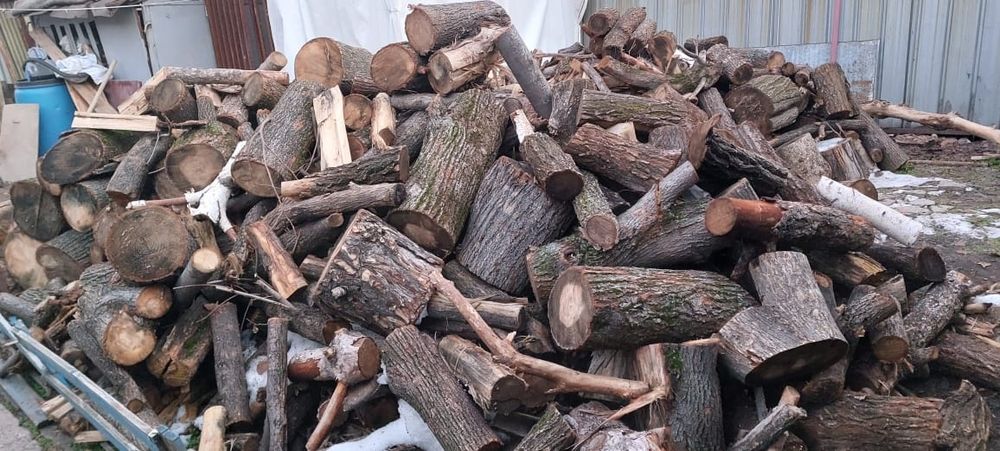 Дрова чурками весенний сруб