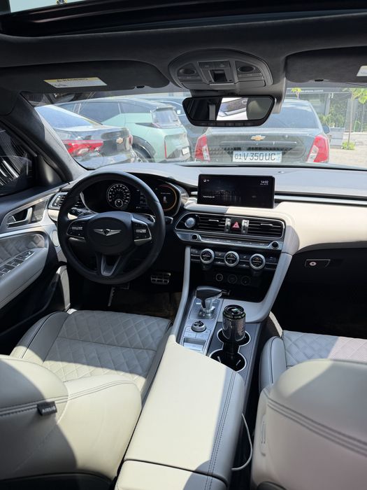 Genesis G70 3.3 Twin Turbo 4AWD!