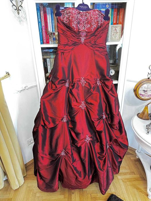 Rochie de seară stil prințesă