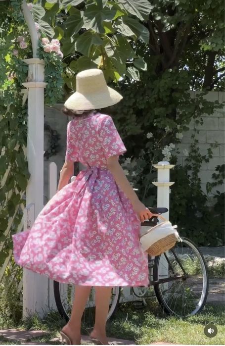 Платье в стиле винтажном, ретро