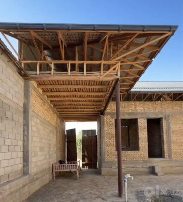 Axsikentda Hovli Sotiladi