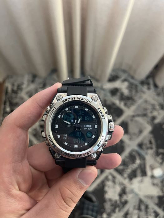 Продам часы новые