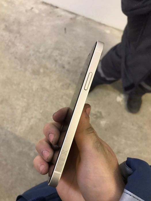 Продаю Iphone 12