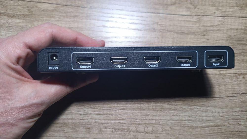 HDMI splitter 1x4 с доп питанием