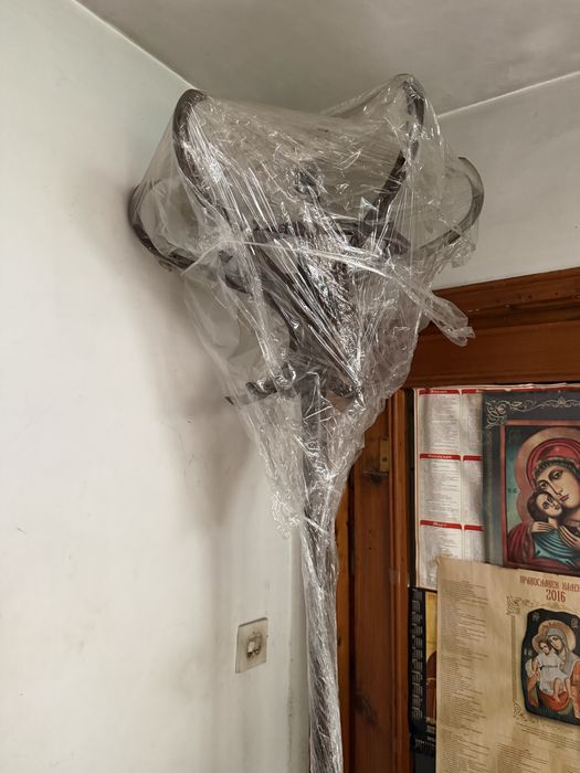 Дървена закачалка