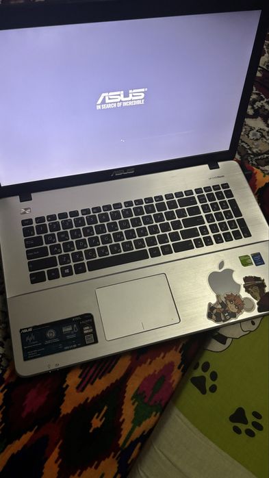 Продам ноутбук asus core i7
