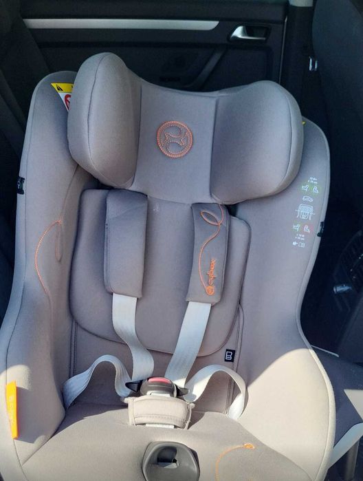 Cybex Sirona scaun auto cu baza isofix gri ca nou