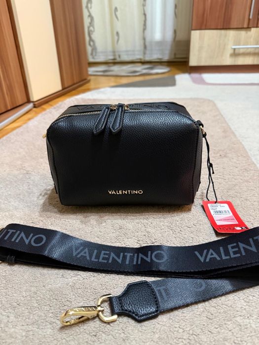 Vând gentuță Valentino