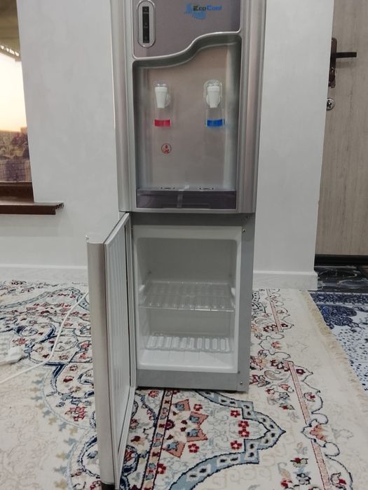 Диспансер для воды