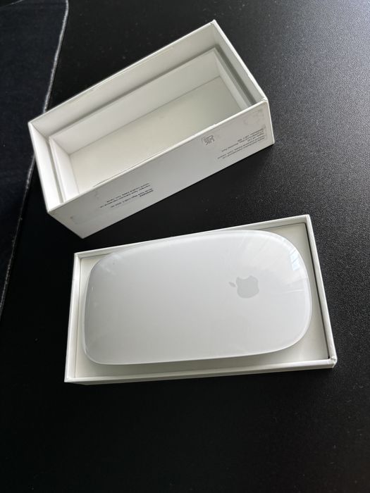 Mouse si Tastatura Apple