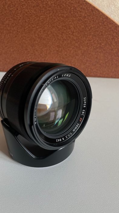 Обектив Fujifilm Fujinon XF 56mm F/1.2 R