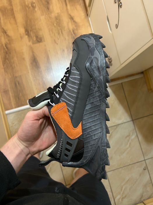 Чисто нови!!! Продавам обувки Off-White Odsy-1000