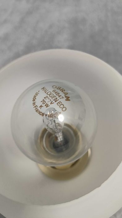 Лампа за монтаж на таван или стена