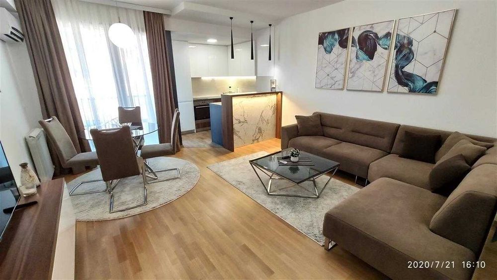 Дава се под наем Двустаен апартамент в Бургас, Изгрев - 57 кв.м за 204 € - Снимка #1