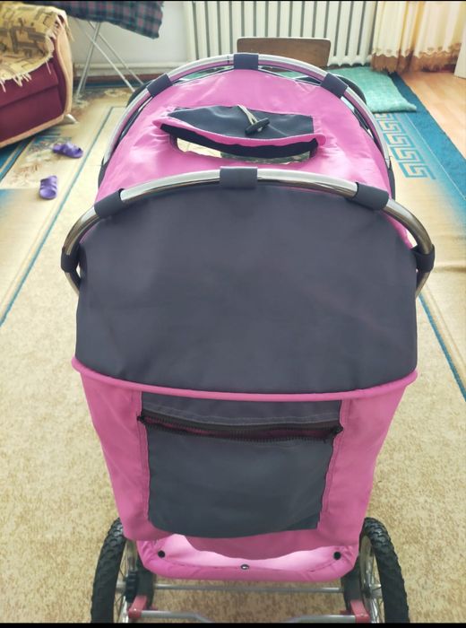 Детская коляска с багажником