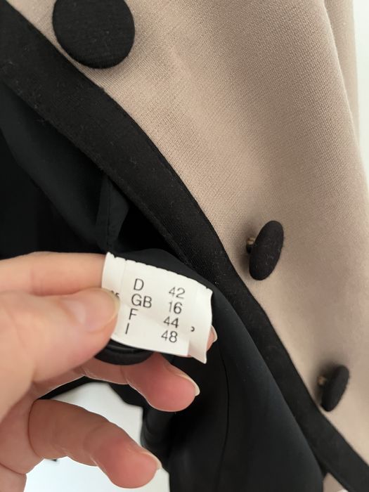 Официално дамско сако