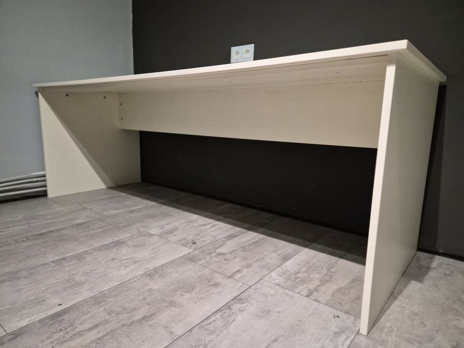 Офис/геймърско  бюро