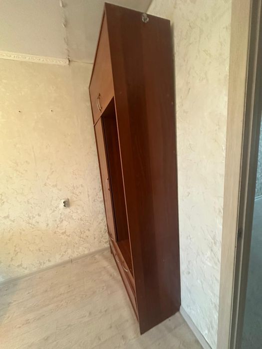 Шкаф для прихожей деревянный