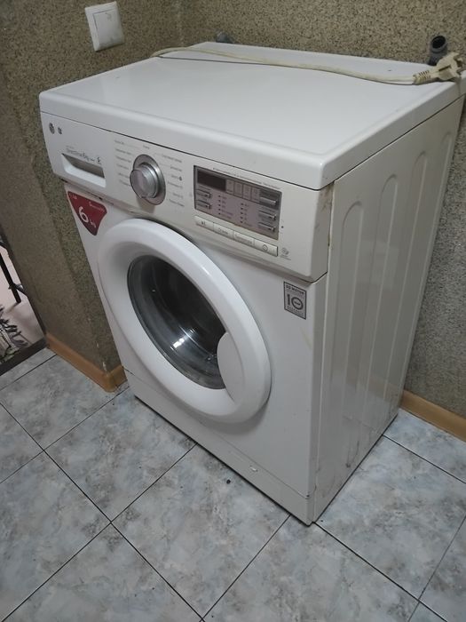 Стиральн машина  все работает