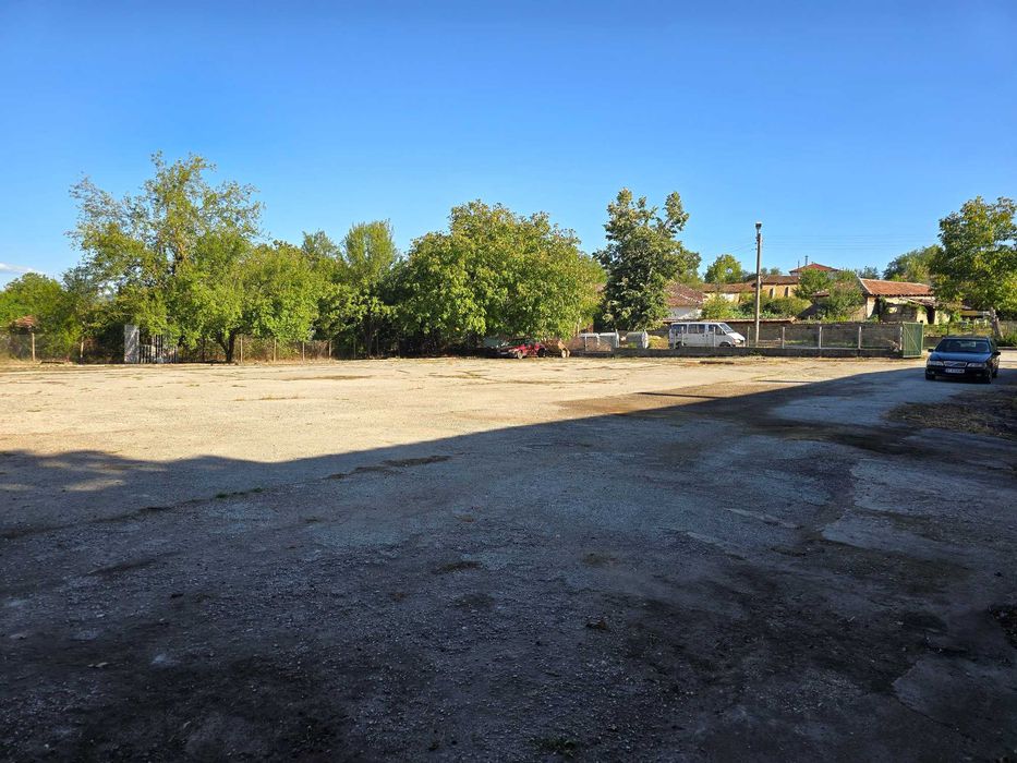 Имот за производство или складова база 2 имота в с. Церова кория