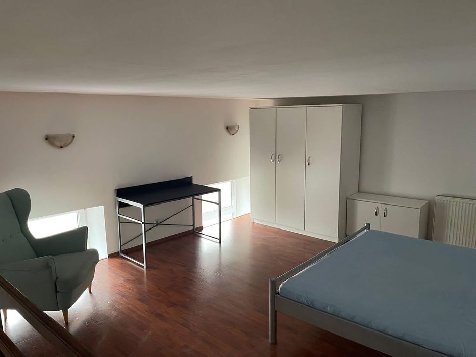 Închiriez apartament central