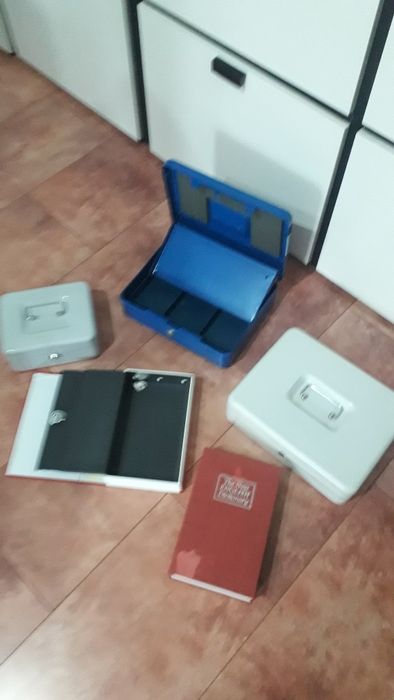 Cutii metalice  cu cifru sau fara