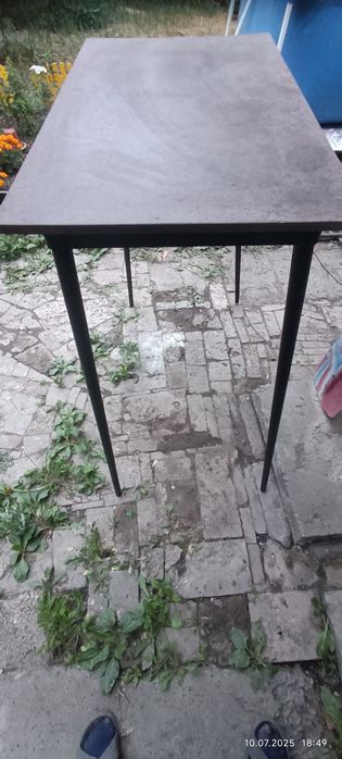 Стол под аквариум