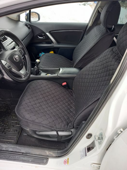 Автомобиль Toyota avensis