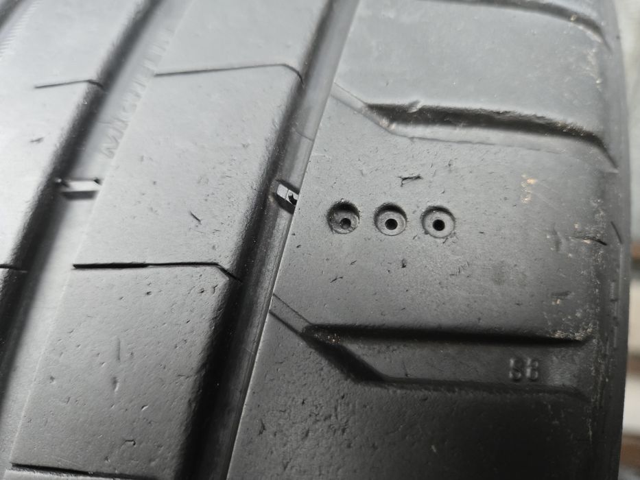 4бр. 245 45 18 Michelin летни.