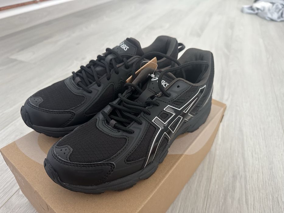 Asics gel venture
