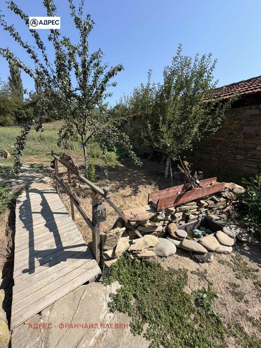 Къща в Ловеч, област-с.Добродан площ 96 цена 150000