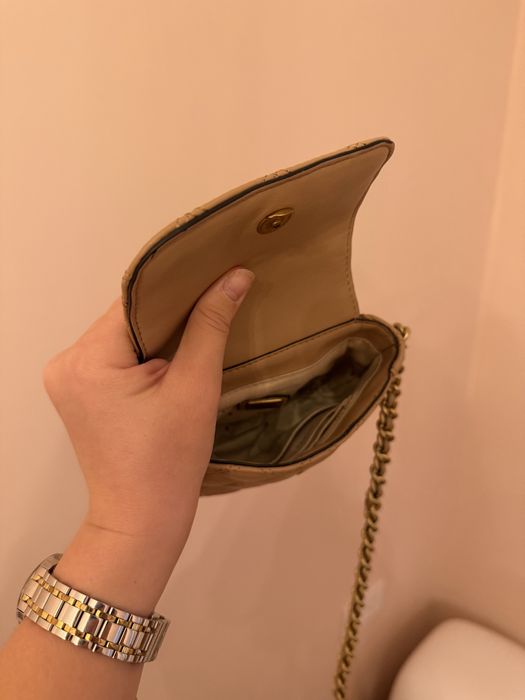 Guess чанта crossbody