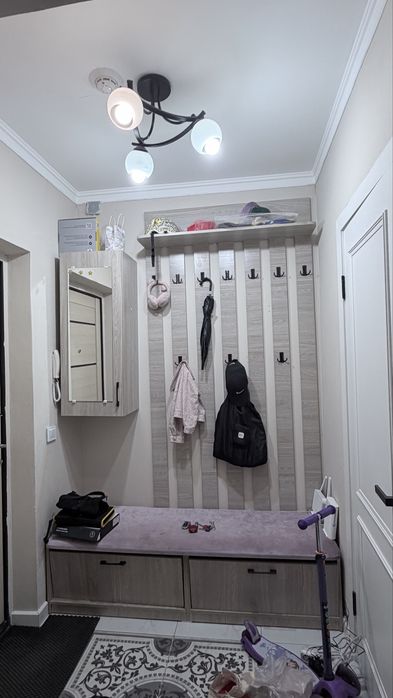 Продам прихожую срочно
