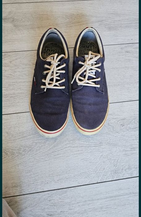 Tenesi Tommy Hilfiger,marimea 42