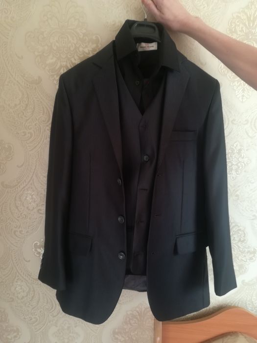 Продам костюм мужской