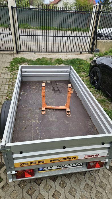 Remorca Autocar 750 kg