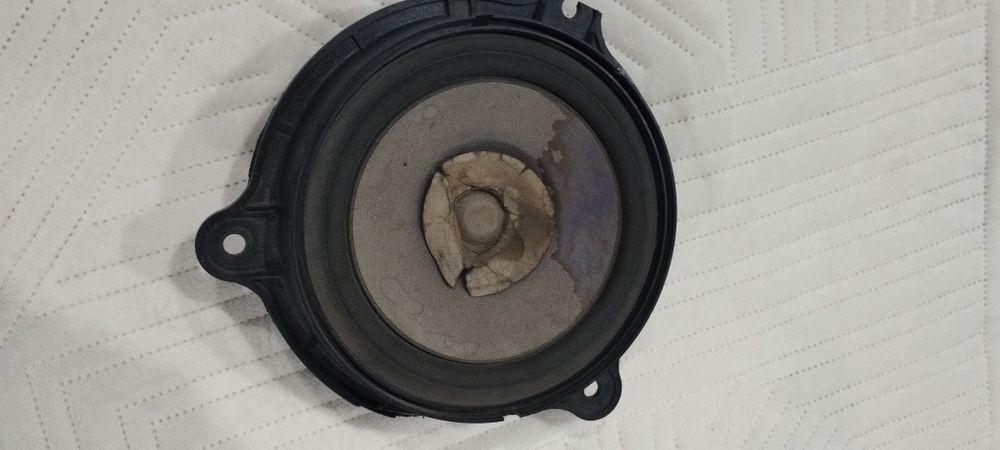 Продам автомобильный динамик