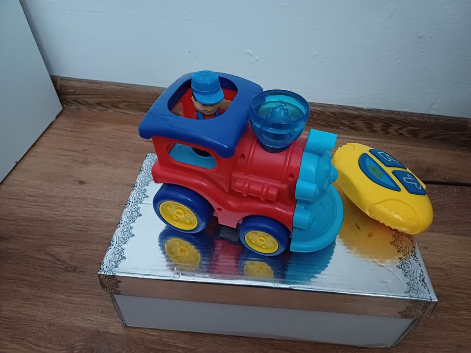 Vând diferite mașinuțe