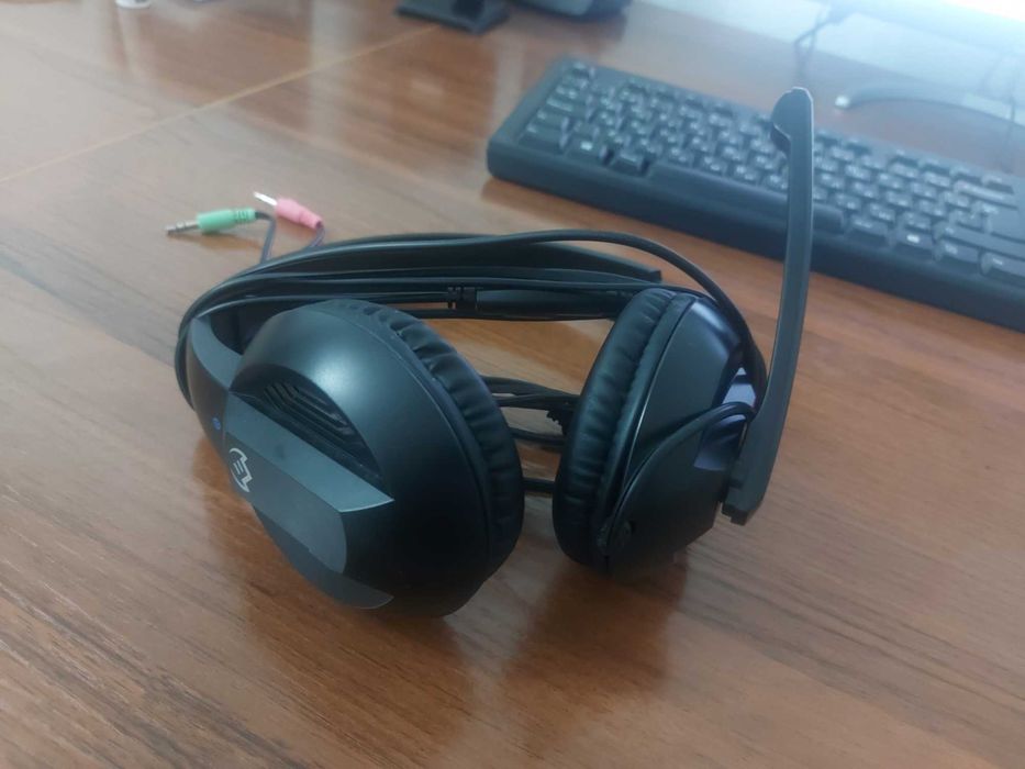 Продам наушник как новый