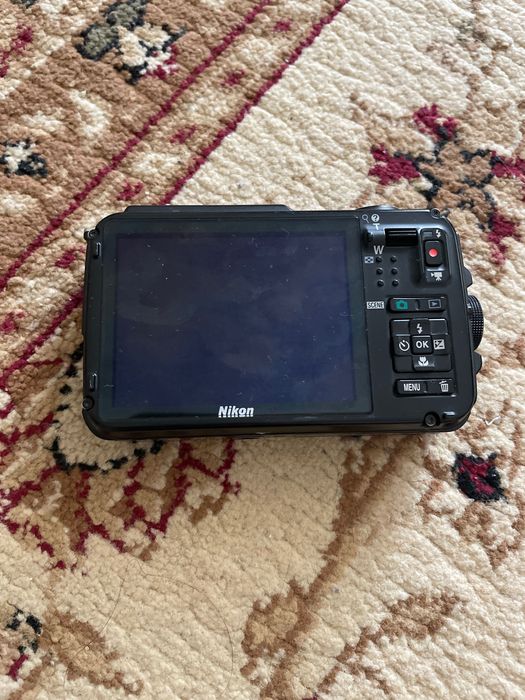Камера Nikon Coolpix Waterproof