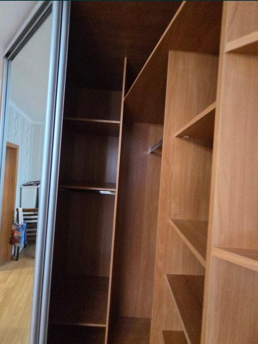 Продам шкаф шифонер есть доставка