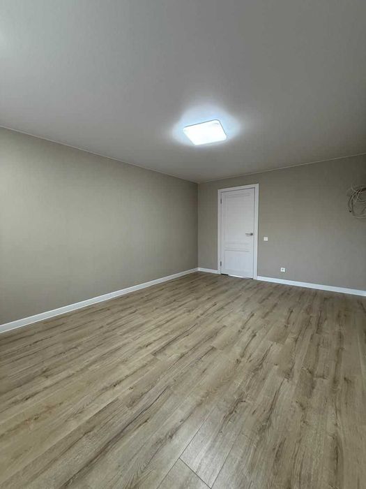 Продается евро 3 комн кв. А-хана,18