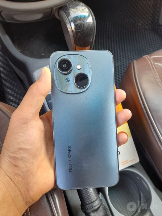 Tecno spark 650 000 com